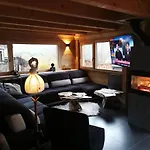 Nouveau M.meta 12 Pers Sauna,jacuzzi,billard 木屋 *